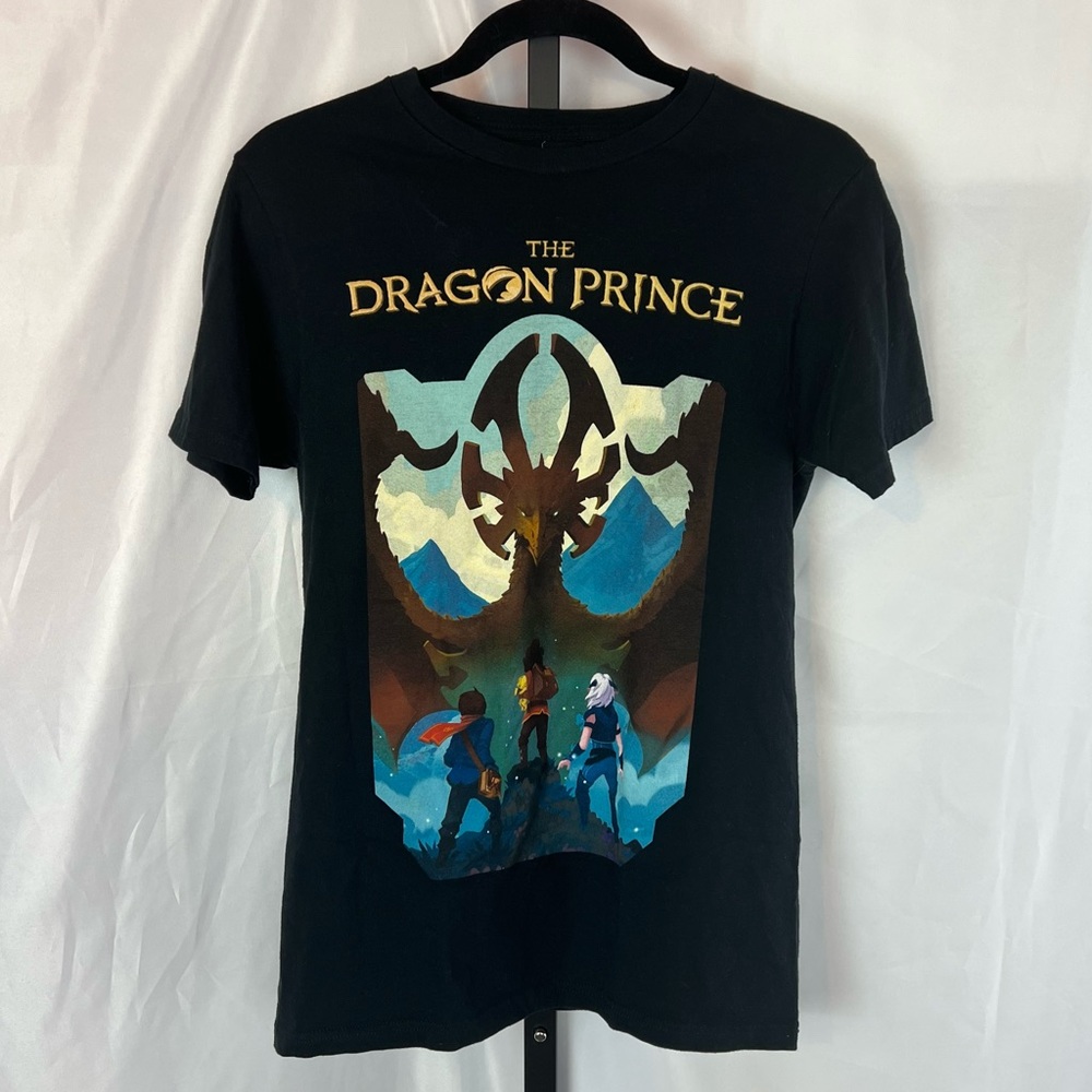 The Dragon Prince Poster T-Shirt Hot Topic Exclusive, size Small